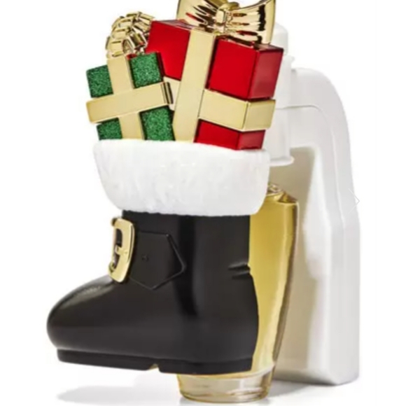 🛍BOGO 50%🎁NWT‼️ Bath & Body Works "Santa's Boot" Wallflowers Fragrance Plug In - Picture 10 of 16